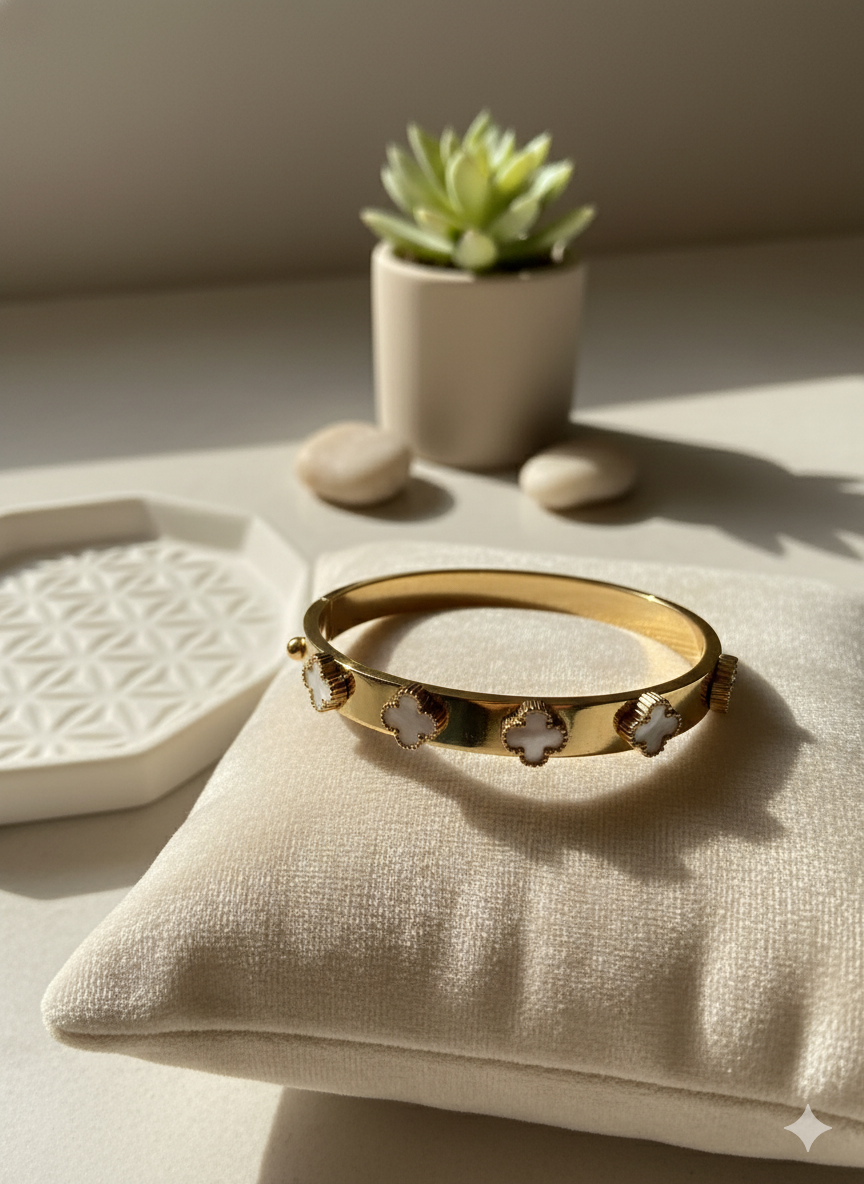 Clover Bangle Bracelet